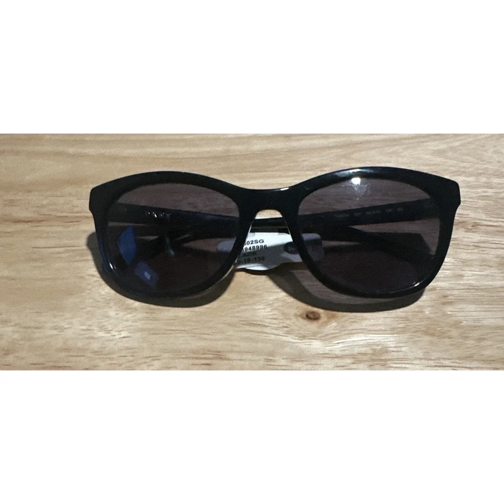 DKNY Women’s Sunglasses 🕶️ Black DK502SG 53-19-135